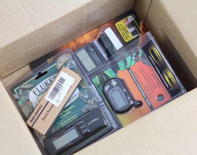 Unboxing Thermometer/Hygrometers